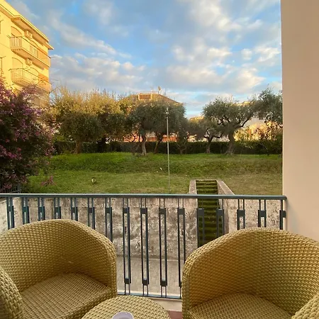 Vacanze Ganimede * ספרלונגה